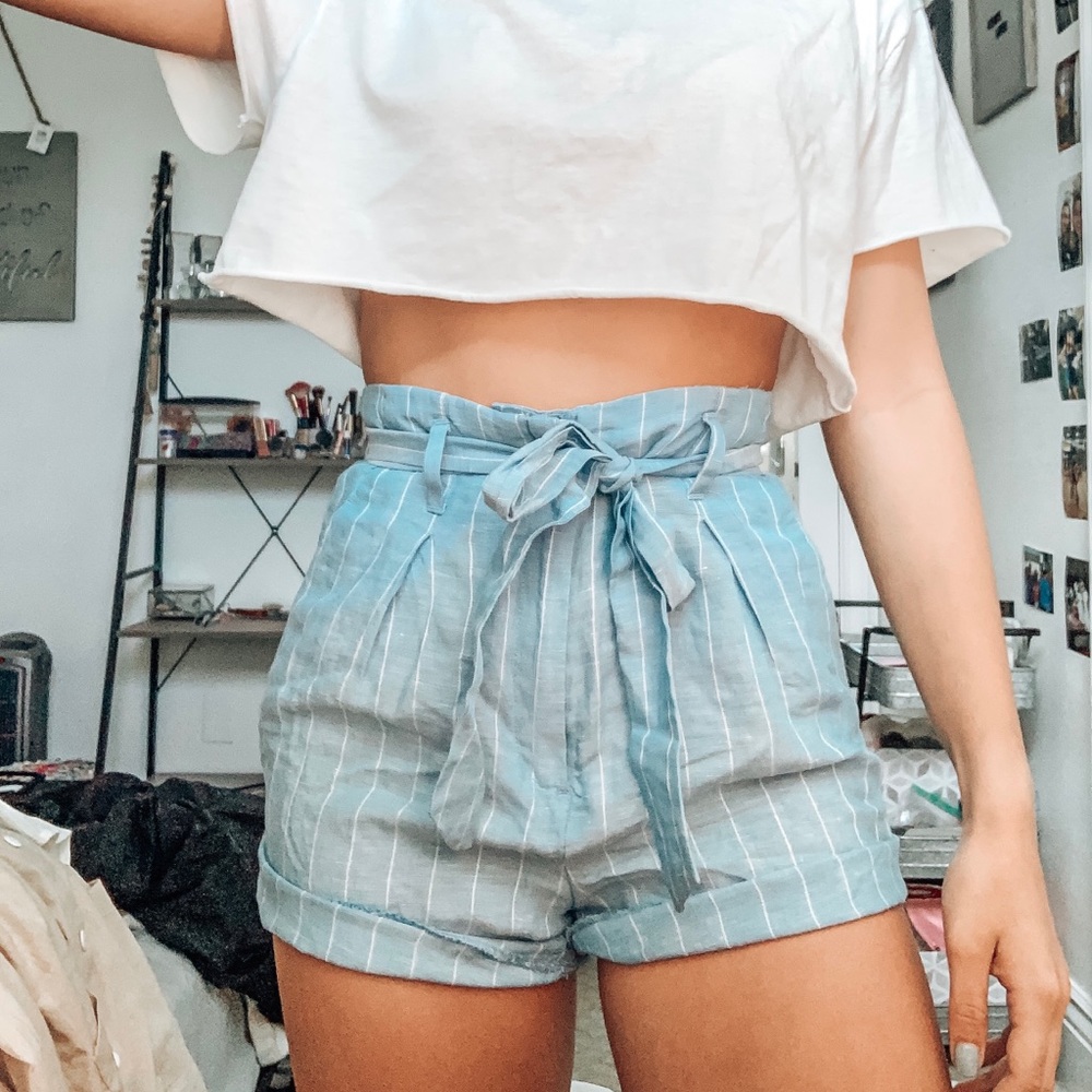 high waisted blue and white stripped shorts